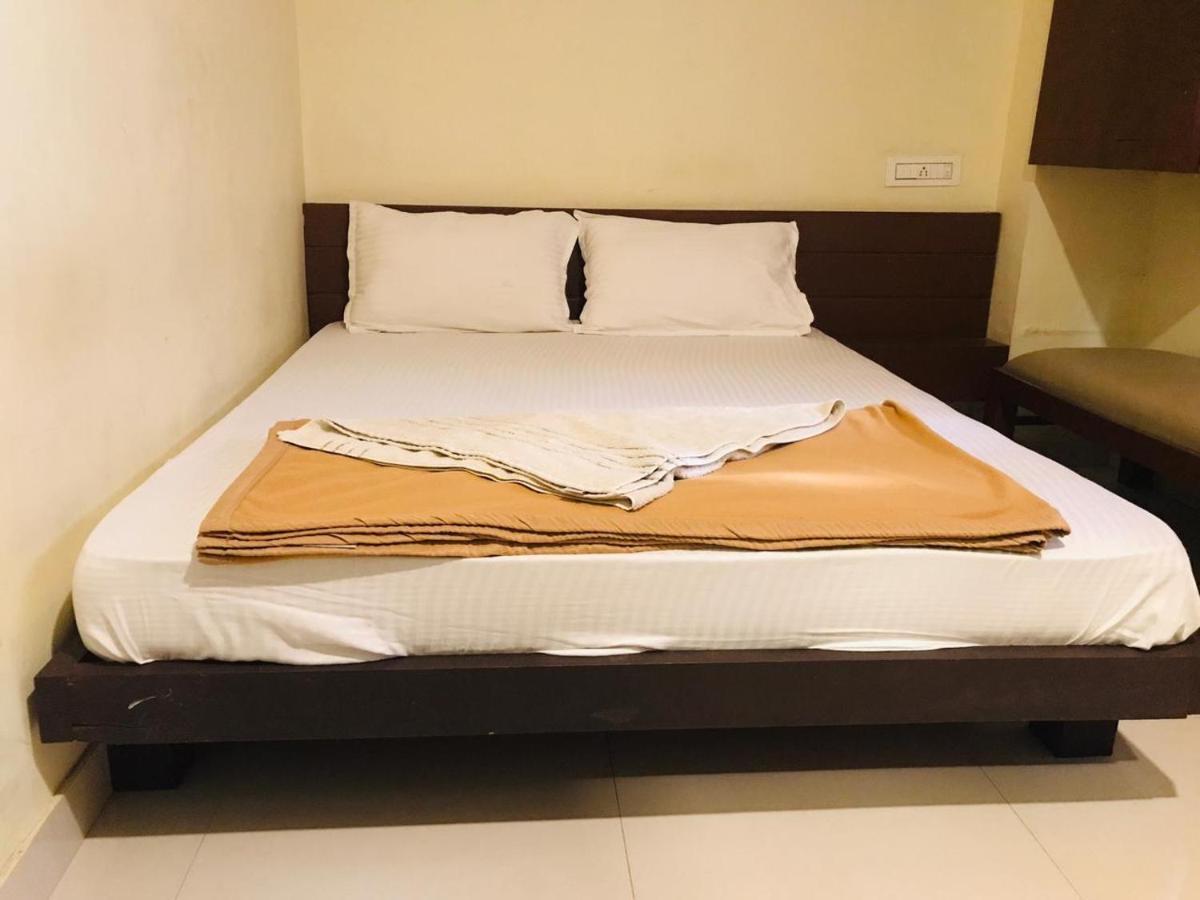 Staymaker Bright Palace Residency Shimoga Exterior foto